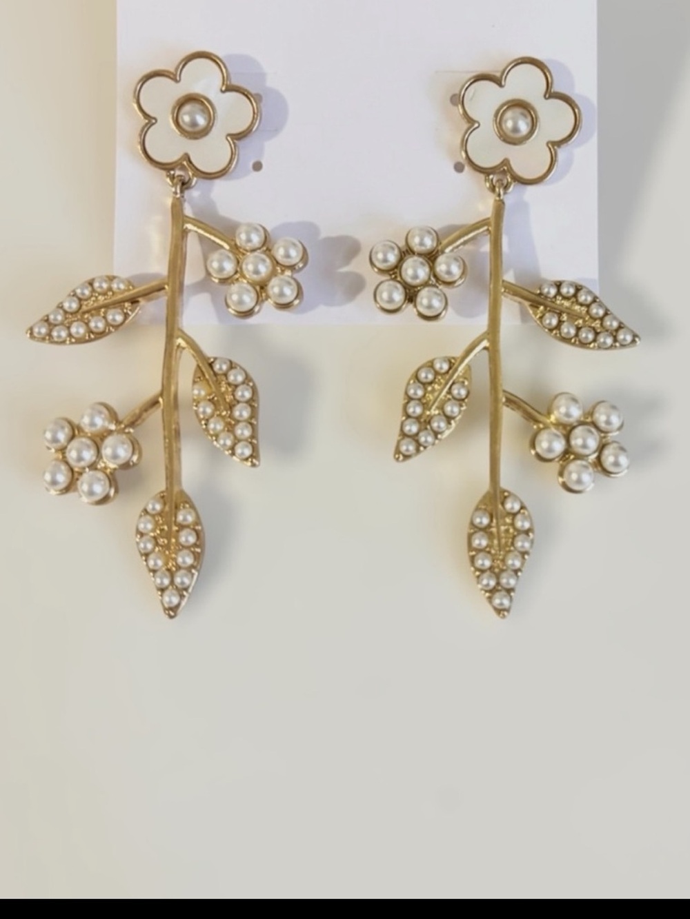 Gold Pearl Flower Drop Earrings brand new gold